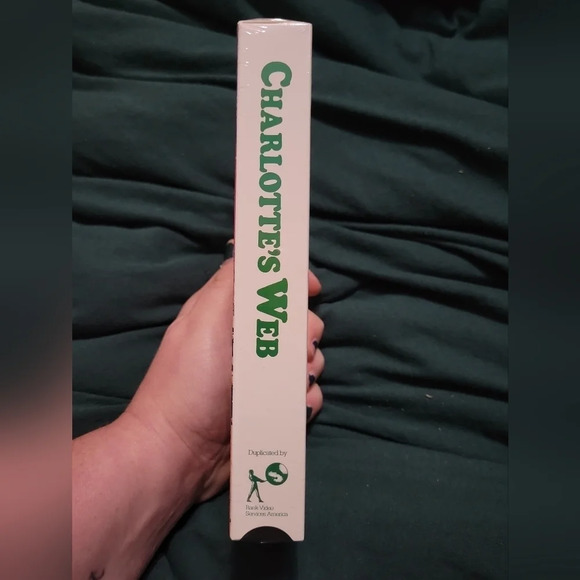 SEALED Charlotte's Web VHS, 1993 - Picture 2 of 3
